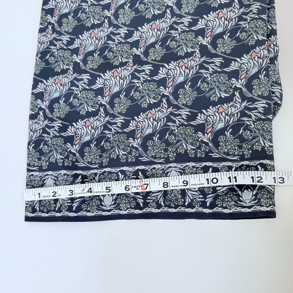 Max Studio Women’s Crepe Floral Cropped Wide Leg Pants-Navy Blue-Size Medium EUC - Picture 13 of 13